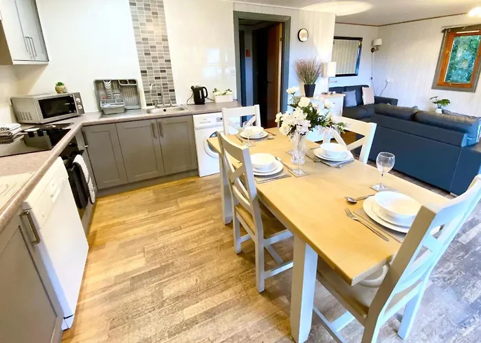 Beech 1 Hot Tub * ヨーク