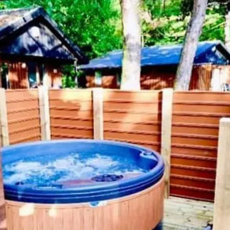 Beech 1 Hot Tub * York